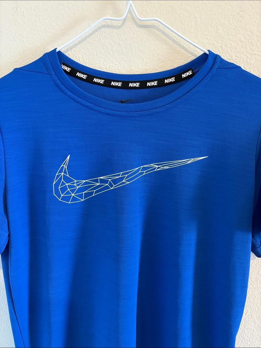Nike dri- fit Short sleeve Tee shirt NWOT